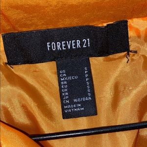 F21 Windbreaker